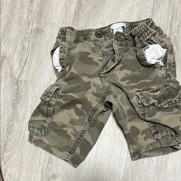 4/$30 Kids Camouflage Cargo Shorts - Picture 1 of 1